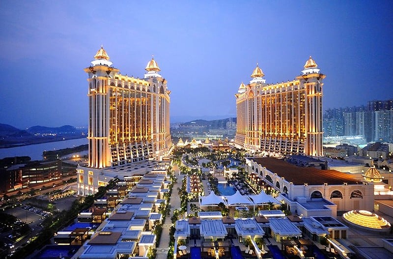 Macau Revenues on Downswing For First Time in Four Years