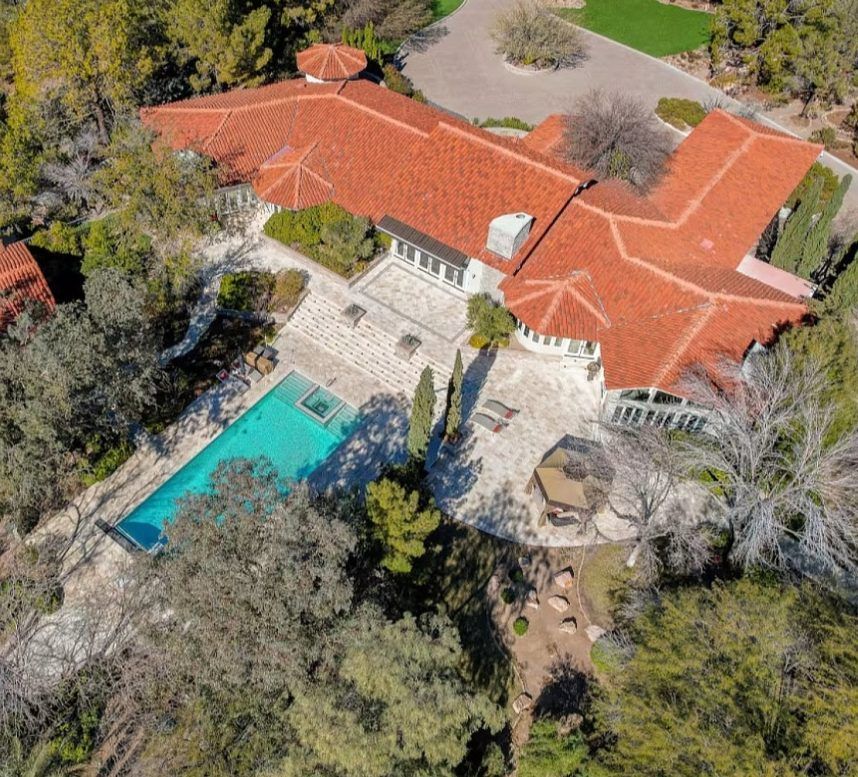 Iconic Las Vegas Estate of Late Novelist Up for Auction