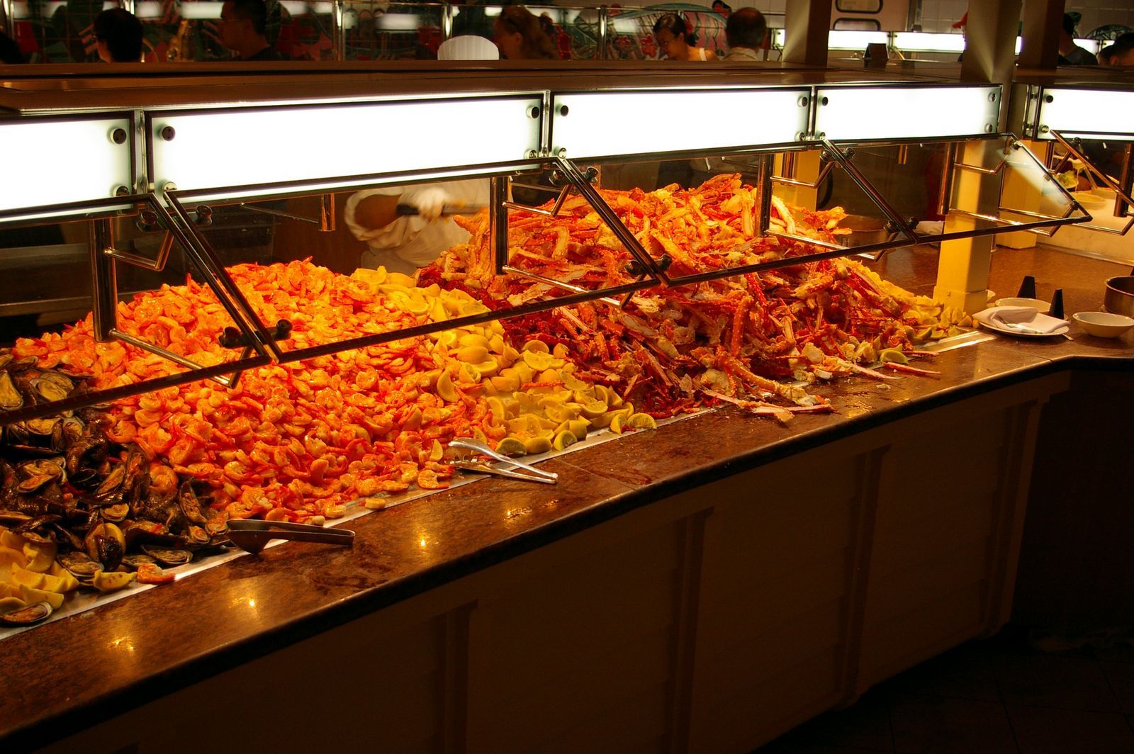 MGM Resorts Temporarily Waves Bye-Bye to Buffets on Strip, Citing Coronavirus Caution