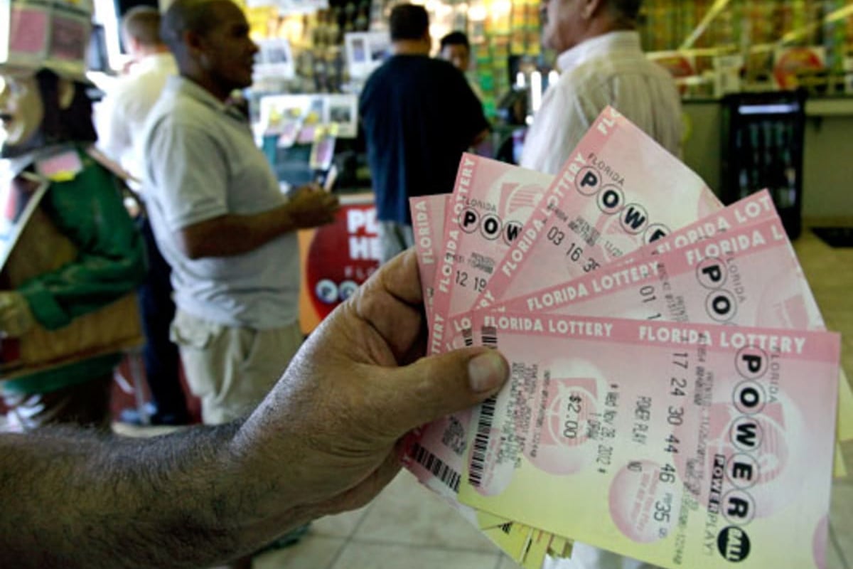 Powerball Jackpot Balloons to Estimated $550M for Saturday Drawing