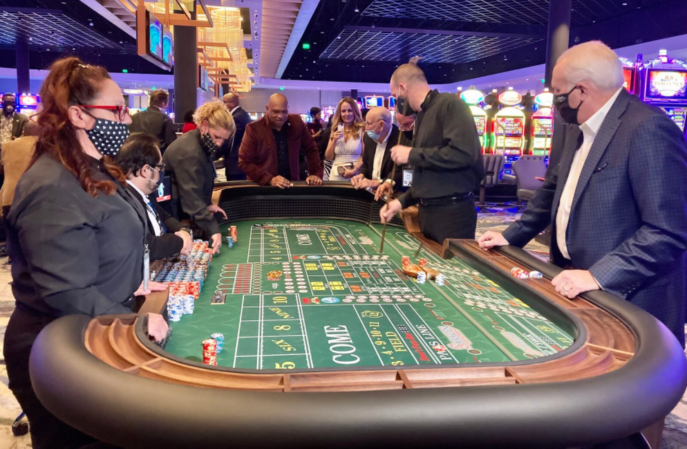 Arkansas Officials Get Sneak Peak of Saracen Casino Before Tuesday’s Grand Opening