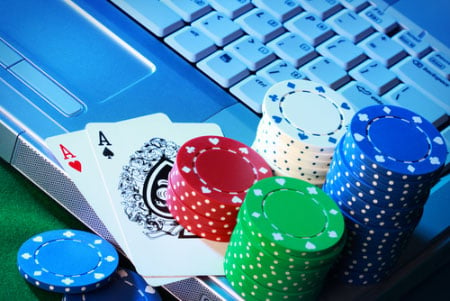 Study Finds 10 States Looking at Online Gambling Bills